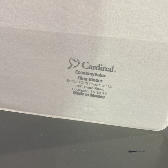 Cardinal 1.5 inch binder. - Picture 5 of 5